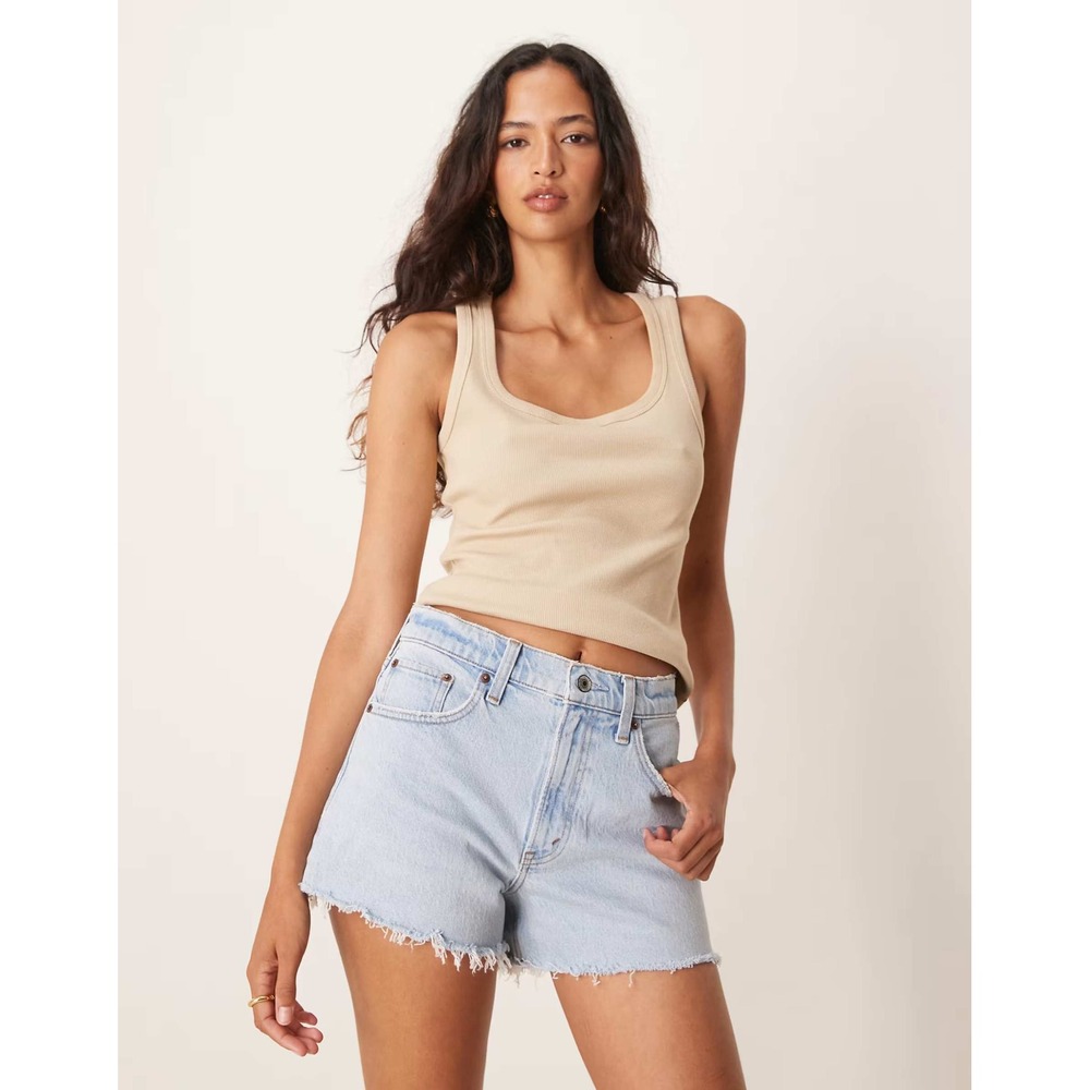 Abercrombie & Fitch Curve Love The 90s Relaxed Cutoff Short Light Wash Size 25/0